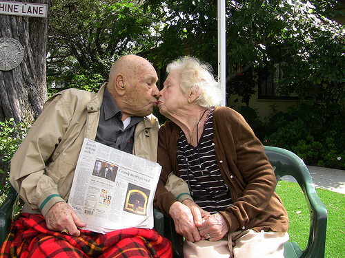 Barbara and Harry Cooper, aka The OGs, kiss over their LA Times cover story June 14 2010
